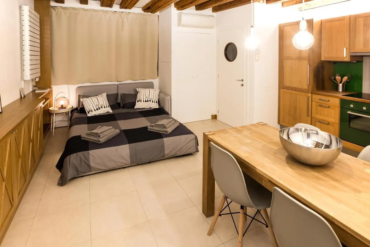 The Carpenter'S House - Smart Venice Collection 0*,  イタリア